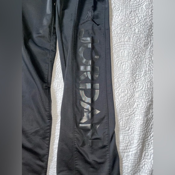 Michael Jordan sweatpants. - Picture 4 of 4